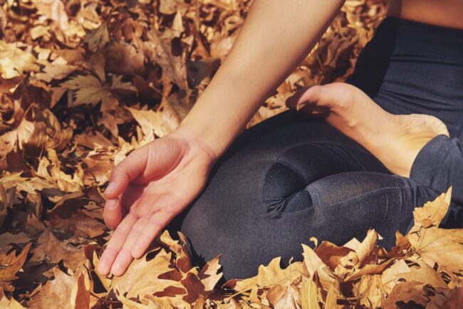 Titelbild für Blogartikel zum Thema "5-Minuten-Atem-Meditation mit Anleitung"