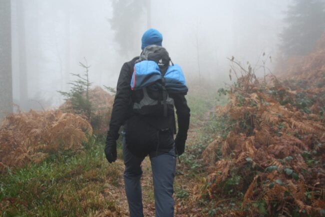 Titelbild zum Thema "Alleine Wandern und der Einsamkeit begegnen"