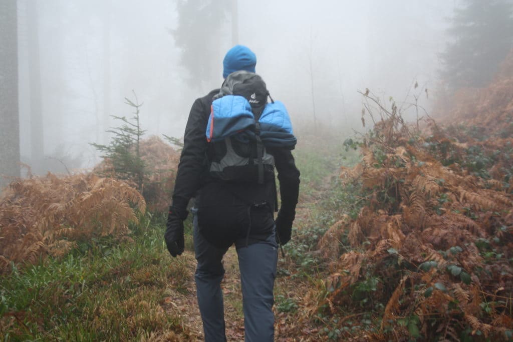 Titelbild zum Thema "Alleine Wandern und der Einsamkeit begegnen"