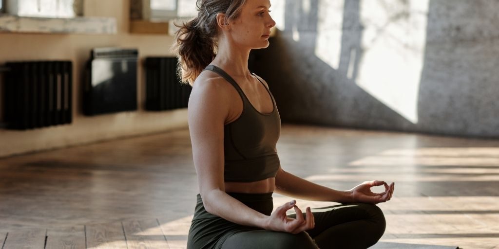 Titelbild für Blogartikel zum Thema "Meditation als Idee für Morgenroutine"